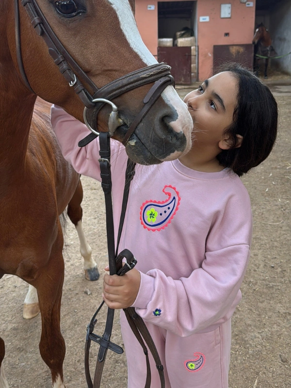 Ensemble Holi Brodé Rose Bébé Maïcha