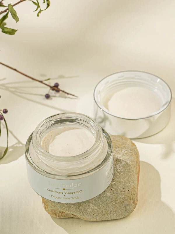 Gommage-éclat-et-Blancheur-Teint-Parfait-Maison-d'Asa