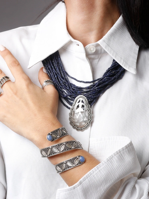 Dark Blue Teardrop Necklace Yelli Jewels