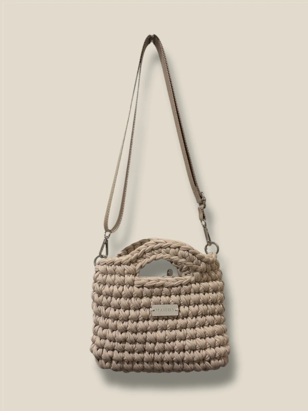 Le Izza Sand Studio Maisha