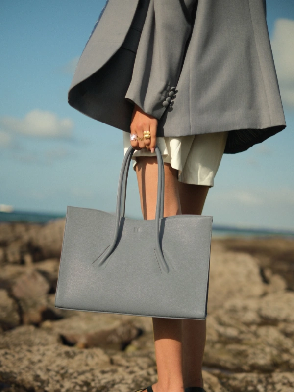 Le grand Lyséa-Bleu gris Muscha﻿