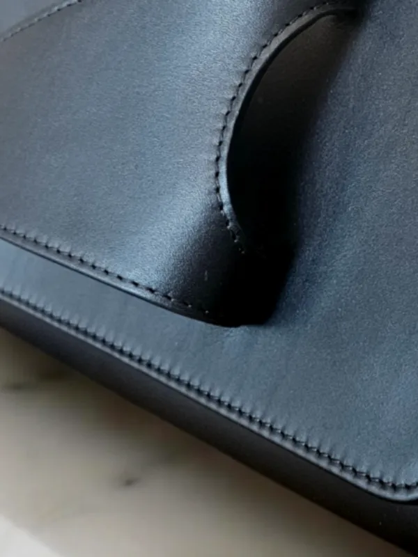 Beretta-Noir-La-bedouine