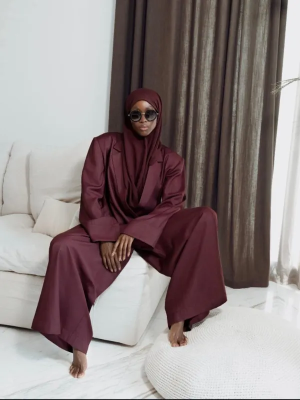 Ensemble-LINEA-Bordeaux-M.mconcept-Wear