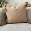 Housse de Coussin artisanale à pompons Beige Ajbir