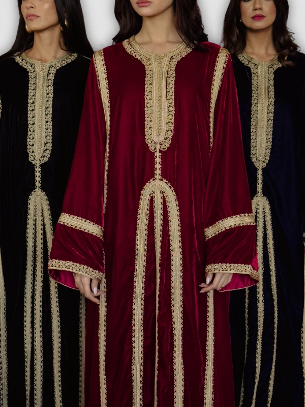 Caftan en Velours avec Sfifa et Akaad Yassandyass