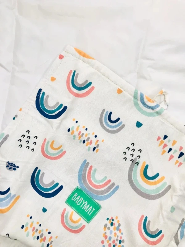 Tapis à Langer Rainbow Bleu Babymat