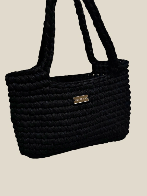 Le Ito-Noir Studio-Maisha