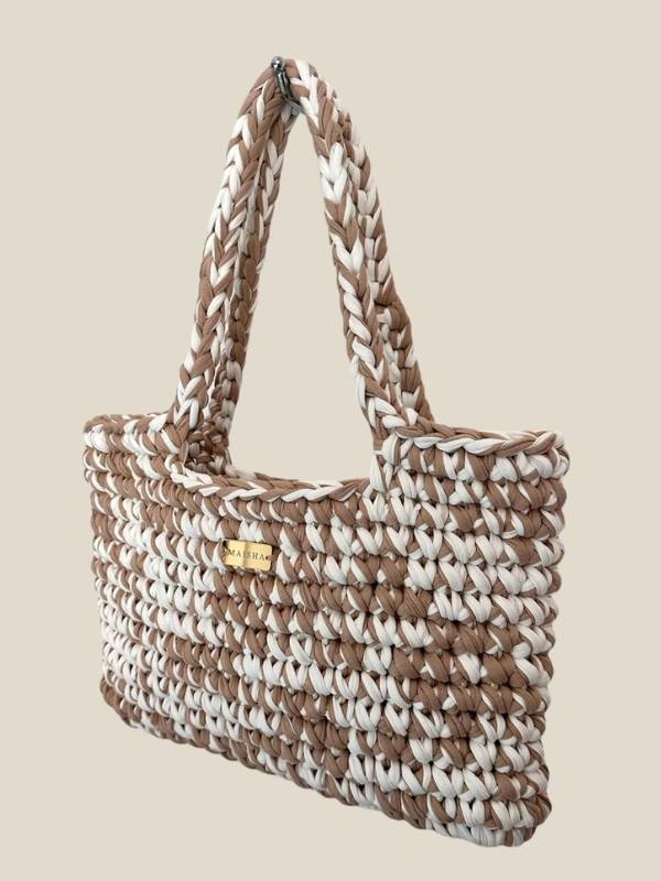 Le-Ito beige Studio-Maisha