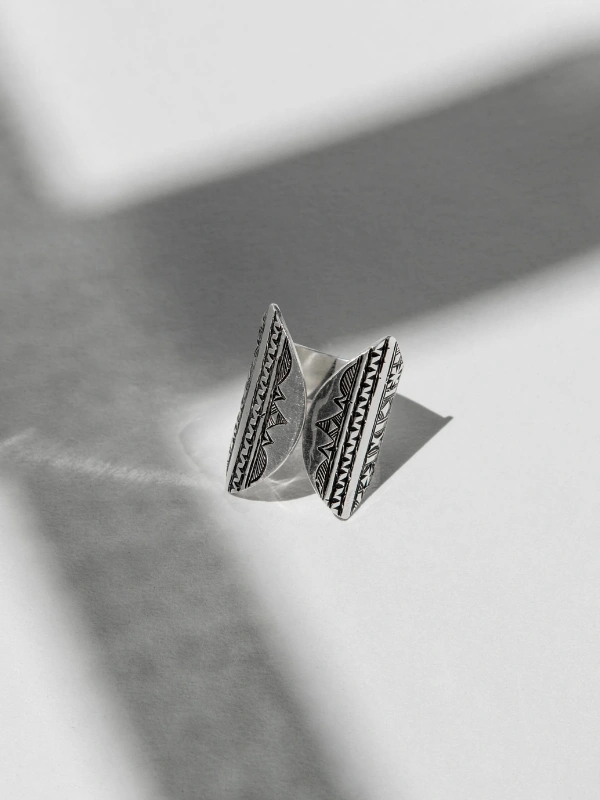 Grey Window Ring Yelli Jewels