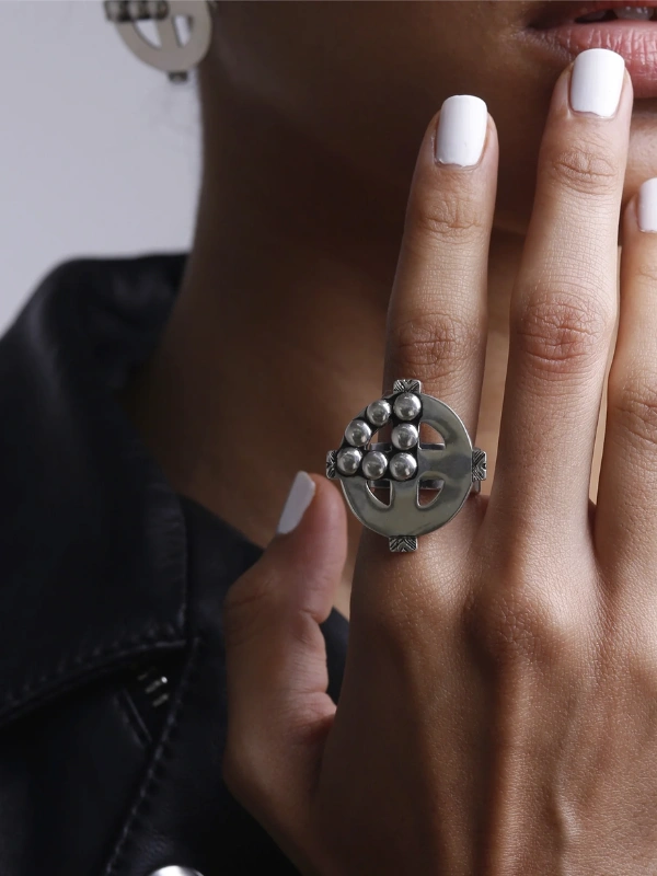 Plus Studs Ring Yelli Jewels