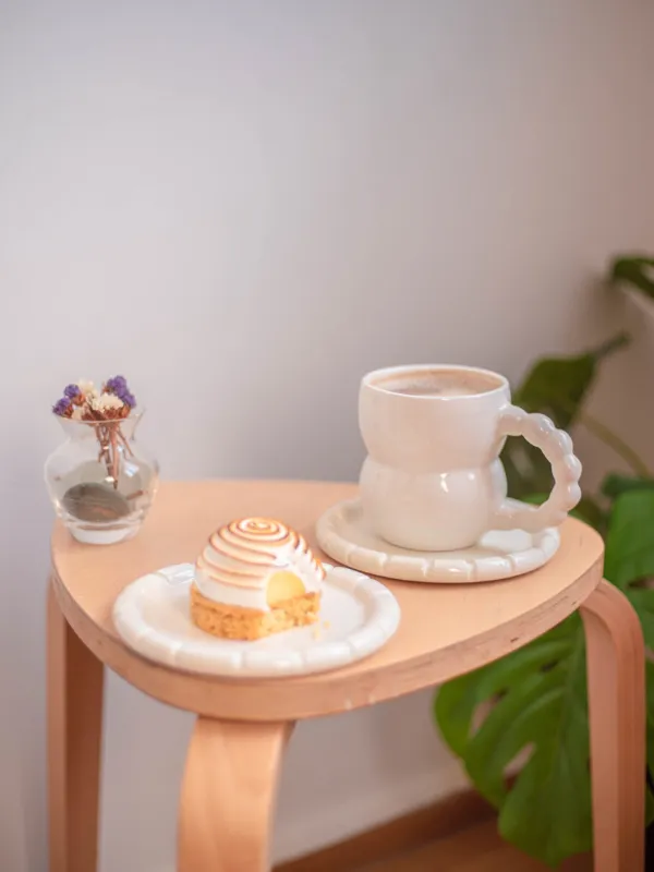 Bublly-handset-atelier-milky