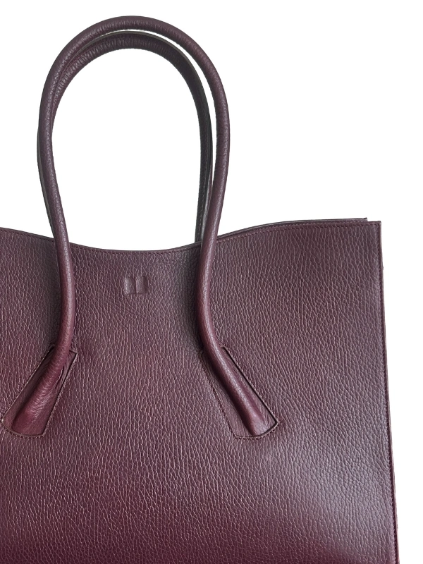 Le grand Lyséa-Burgundy Muscha