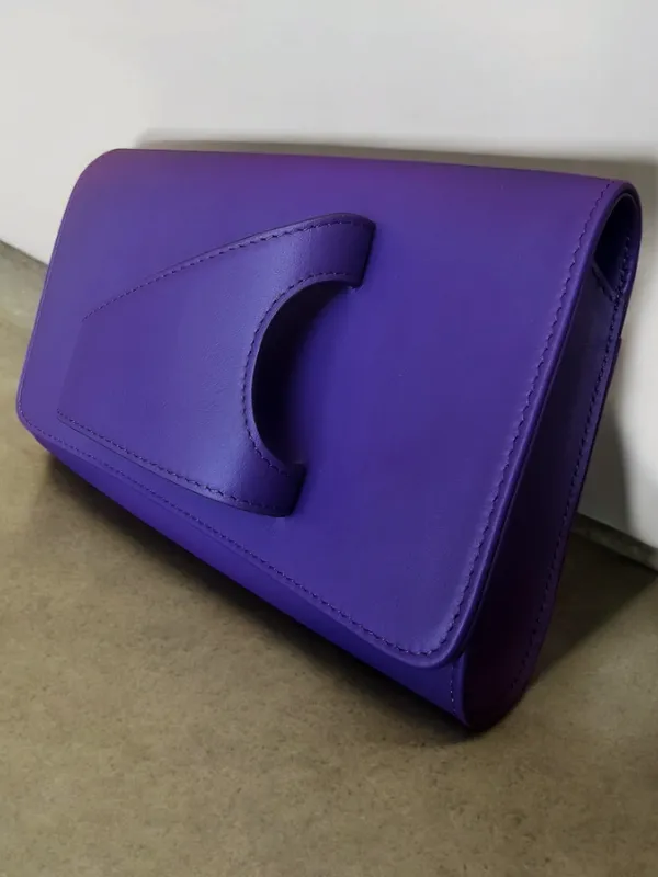 Beretta-Ultravilet- La Bedouine