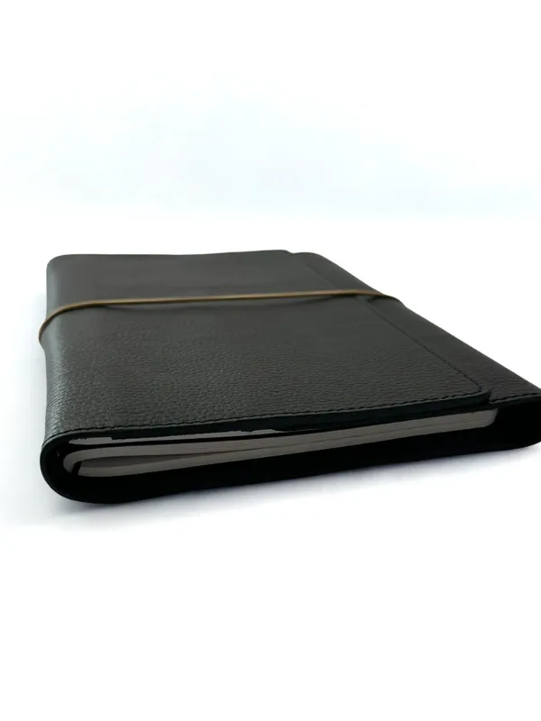 Carnet-de-boor-noir-By-gazelle