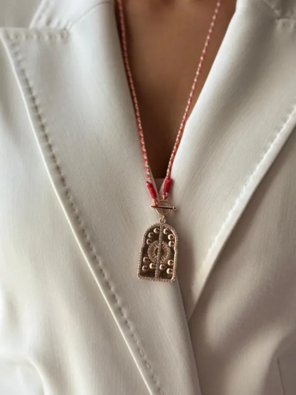 Collier-rouge-majesty-jewelry