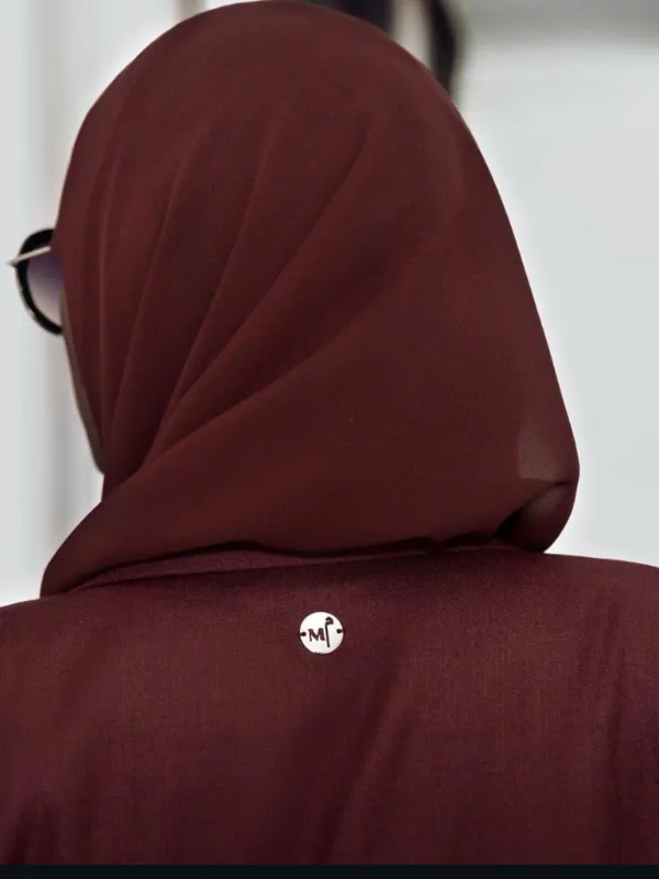 Ensemble-LINEA-Bordeaux-M.mconcept-Wear