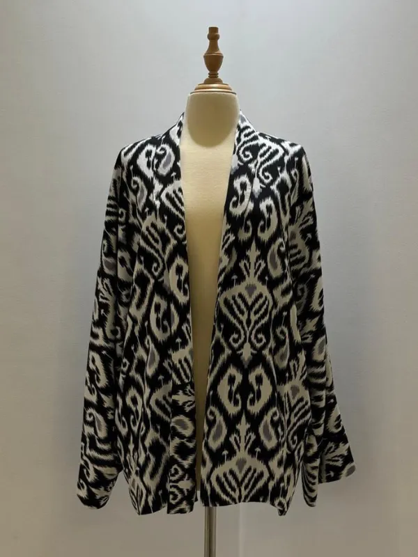 Haori-en-Coton-Noir-et-Blanc-Magenta