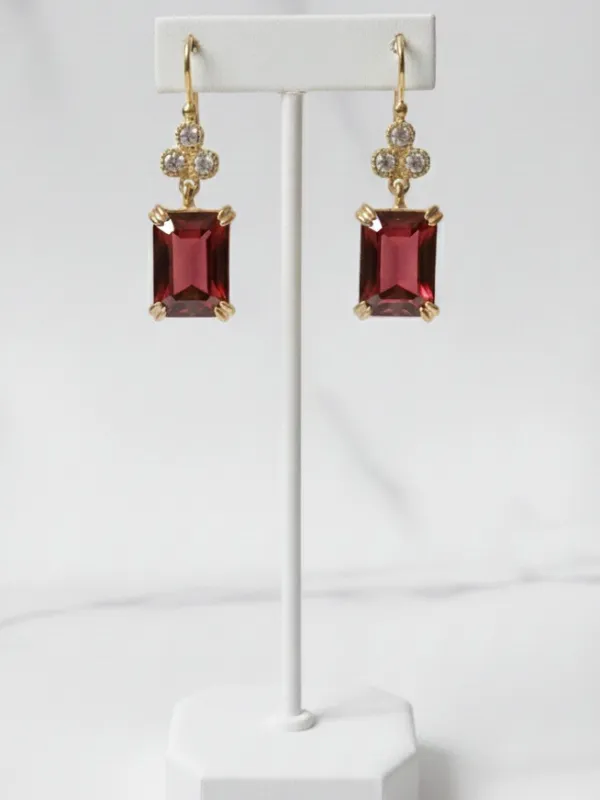 Rouge-Imperial-Majesty-Jewelry