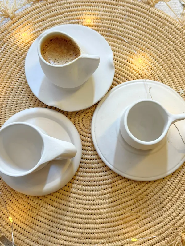 Trio-coffee-cups-3-tasses-au-prix-dune-Atelier-milk