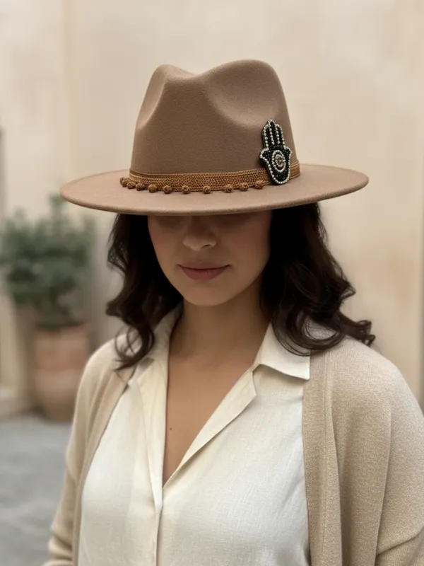 Chapeau-Sahara-–-Main-de-Fatma-Perlee-Mamatifa-