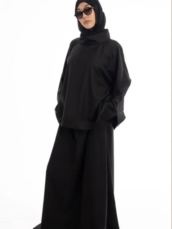 Ensemble-AURA-noir-MM.-Concept-Wear