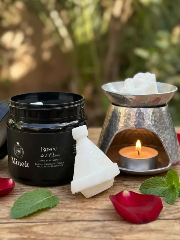 Parfum-solide-fondant-Rosee-de-lOasis-Minek