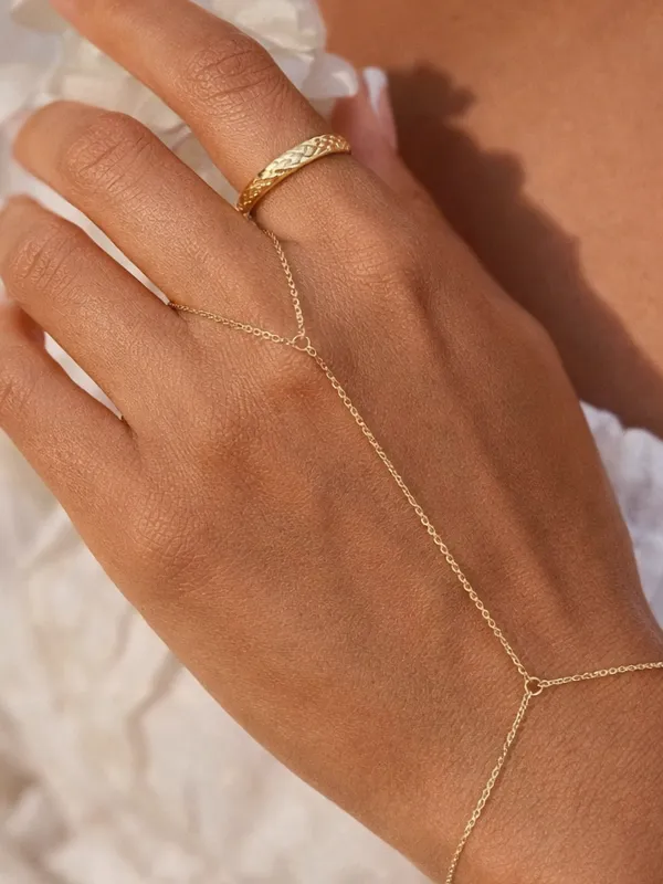 Chaine-de-main-fine-Moroccan-concept