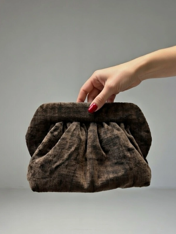 Pochette Terre Élégante ÏRTHY Brand﻿