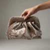 Pochette Velours Plissé Taupe ÏRTHY Brand﻿