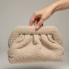 Pochette beige sable ÏRTHY Brand﻿