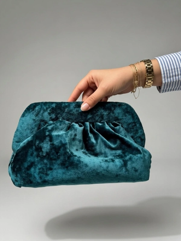 Pochette velours vert émeraude