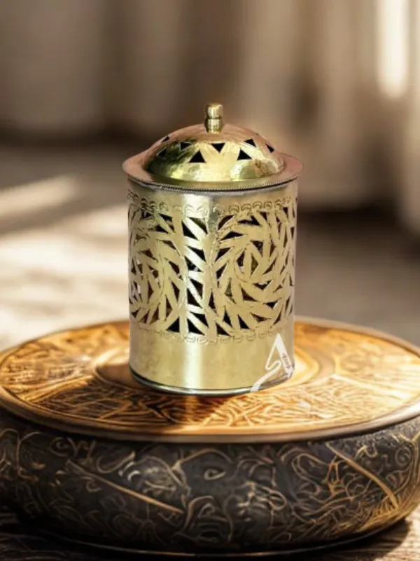 Mbikhra-en-cuivre-doree-2-Ajbir-