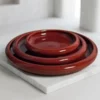 Set-de-3-assiettes-Amur-en-ceramique-artisanale-Bordeaux-Ajbir-