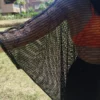 - Kimono à la coupe universelle et son shorty taille haute, style estival en tissu ultra frais, disponible en version matchy matchy Maman et Fillette.