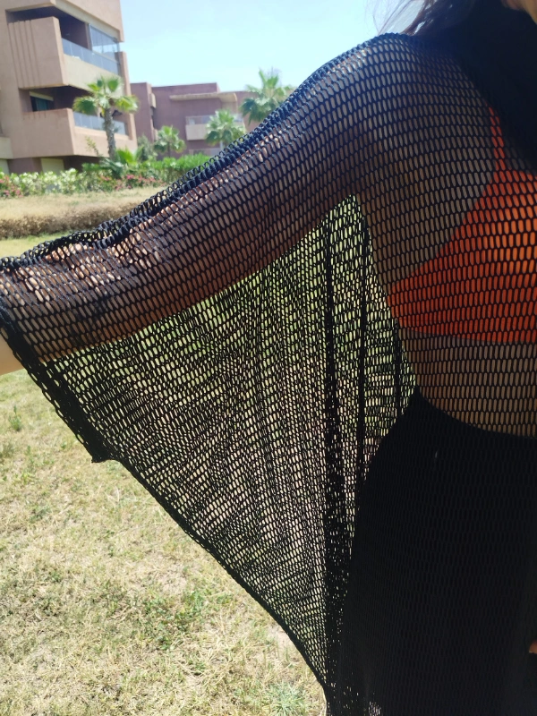 - Kimono à la coupe universelle et son shorty taille haute, style estival en tissu ultra frais, disponible en version matchy matchy Maman et Fillette.