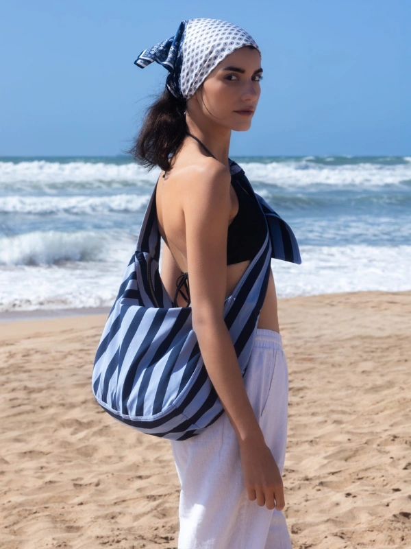 Sac à nouer à rayures bleues Sasha - Bleu – Image 3