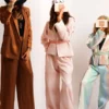 Laissez-vous séduire par le Tailleur veste-pantalon, avec un tombé fluide et aérien, fusion parfaite entre le vestiaire contemporain et le savoir-faire artisanal marocain. Conçu dans une matière fluide et stretch, il offre un confort absolu tout en épousant divinement les lignes de votre corps. Un confort extensible sans compromis sur le glamour.