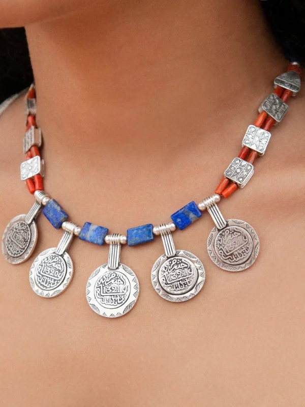 Collier de PIÈCES DE CORAIL BLEU