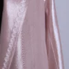 Laissez-vous séduire par le Tailleur veste-pantalon, avec un tombé fluide et aérien, fusion parfaite entre le vestiaire contemporain et le savoir-faire artisanal marocain. Conçu dans une matière fluide et stretch, il offre un confort absolu tout en épousant divinement les lignes de votre corps. Un confort extensible sans compromis sur le glamour.