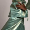 L'élégance miniature, le glamour en héritage. Découvrez l’Ensemble POSH, une création contemporaine et audacieuse pensée pour faire scintiller vos plus beaux moments, disponible en version Matchy-Matchy pour les duos de sœurs et les complicités Maman-Princesse.
